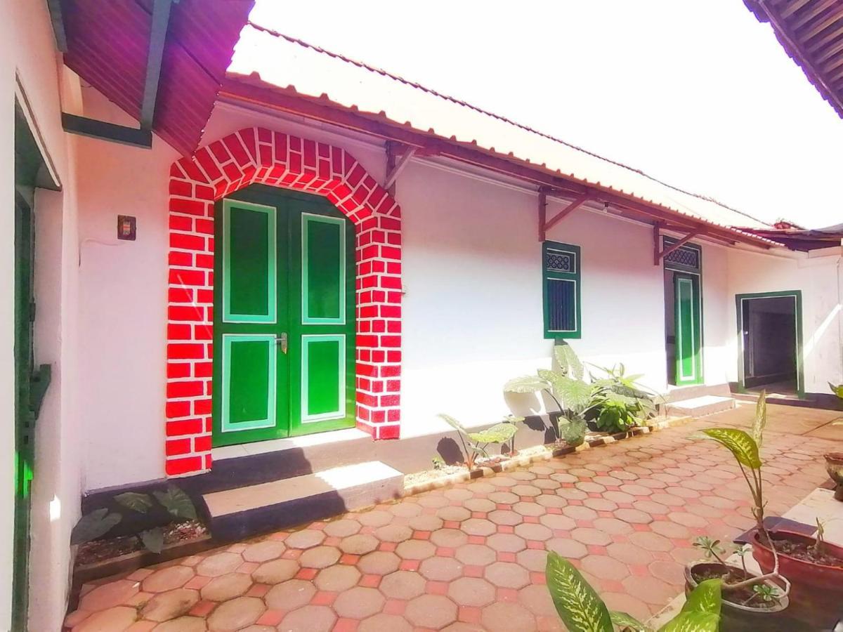 Reddoorz Syariah @ Ndalem Kembang Sore Джокьякарта Экстерьер фото