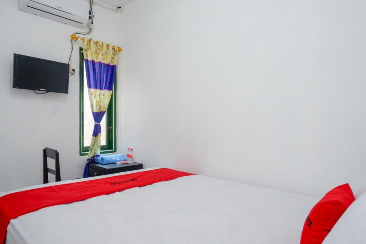 Reddoorz Syariah @ Ndalem Kembang Sore Джокьякарта Экстерьер фото