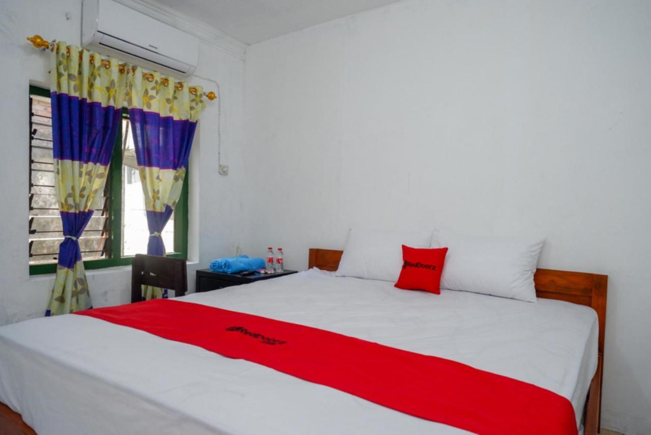 Reddoorz Syariah @ Ndalem Kembang Sore Джокьякарта Экстерьер фото